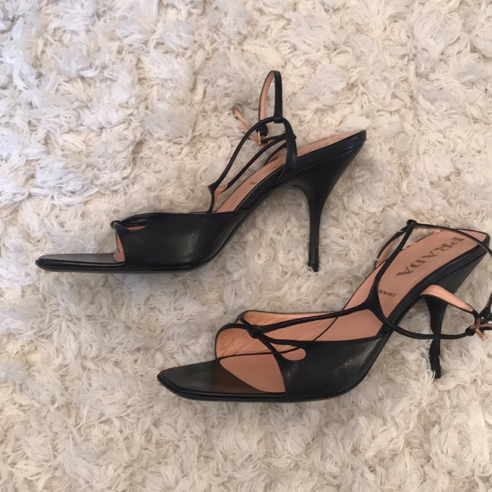Authentic Prada heels - Picture 2 of 6